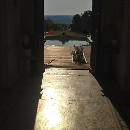 Le Belvedere Des Remparts فندق مبيت وإفطار لونْجورْ