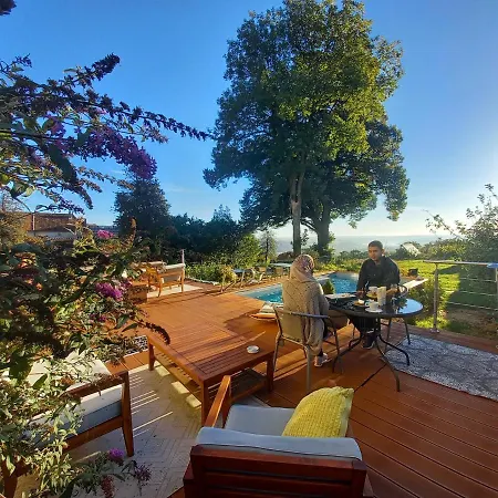 Le Belvedere Des Remparts