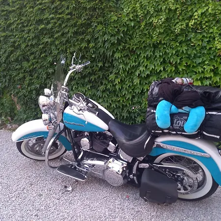 Le Belvedere Des Remparts 4* لونْجورْ