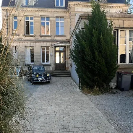 Le Belvedere Des Remparts Nocleg ze śniadaniem 4*