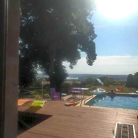 Bed & Breakfast Le Belvedere Des Remparts 4*