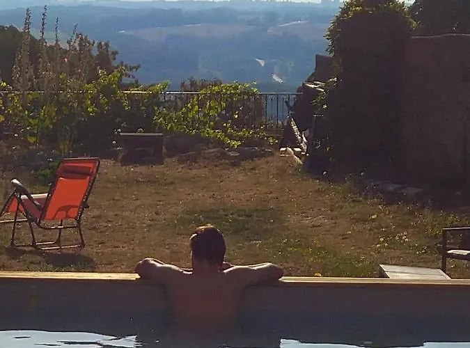 Le Belvedere Des Remparts Bed and breakfast Langres