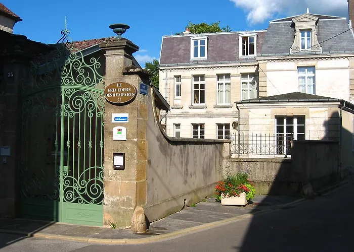 Le Belvedere Des Remparts Bed & Breakfast 4*