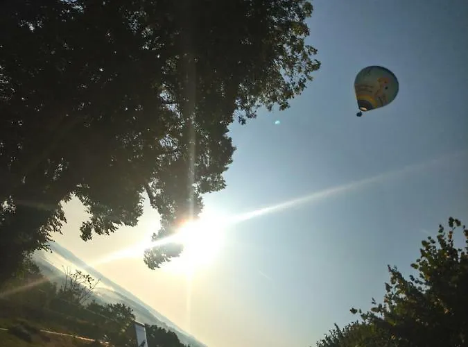 Bed & Breakfast Le Belvedere Des Remparts 4*